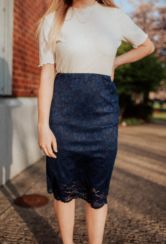 Hailey Lace Skirt in Navy