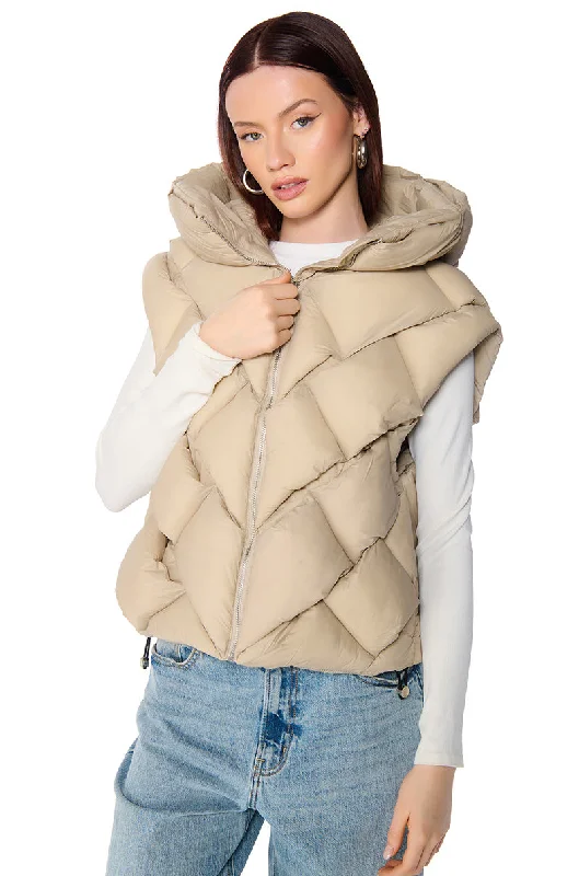 PADDINGTON WEAVE PUFFER VEST IN TAN